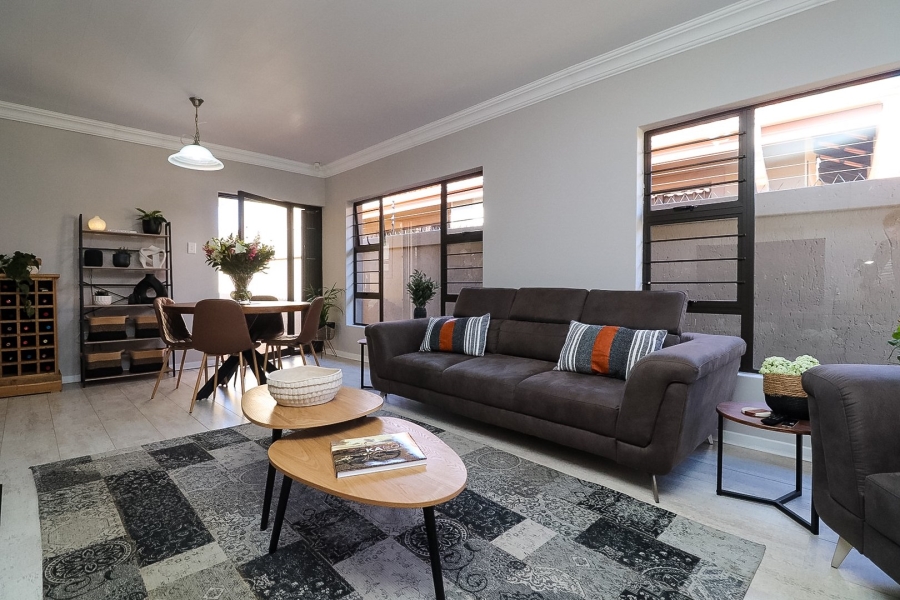 2 Bedroom Property for Sale in Flamwood North West